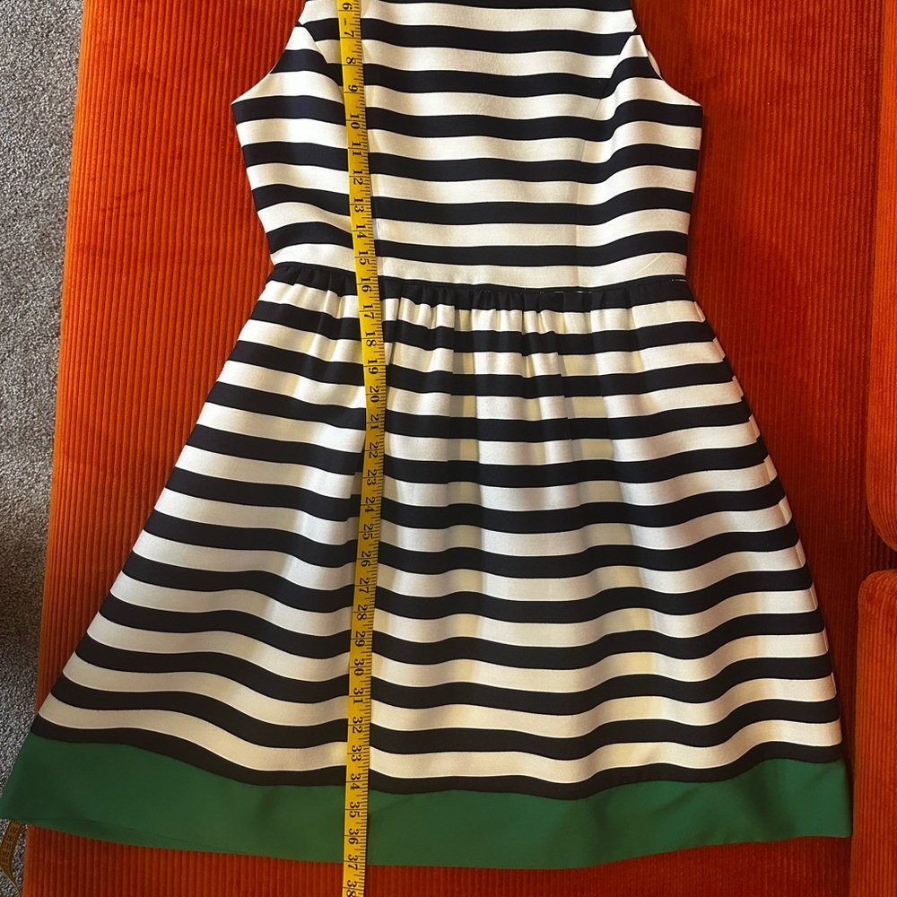 Classic Navy and Cream Striped Sleeveless Dress w/ Kelly Green Hem - Women’s 10 - Picture 4 of 7